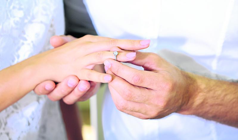 ¿En que mes  se registra mayor cantidad de matrimonios en Huancayo?