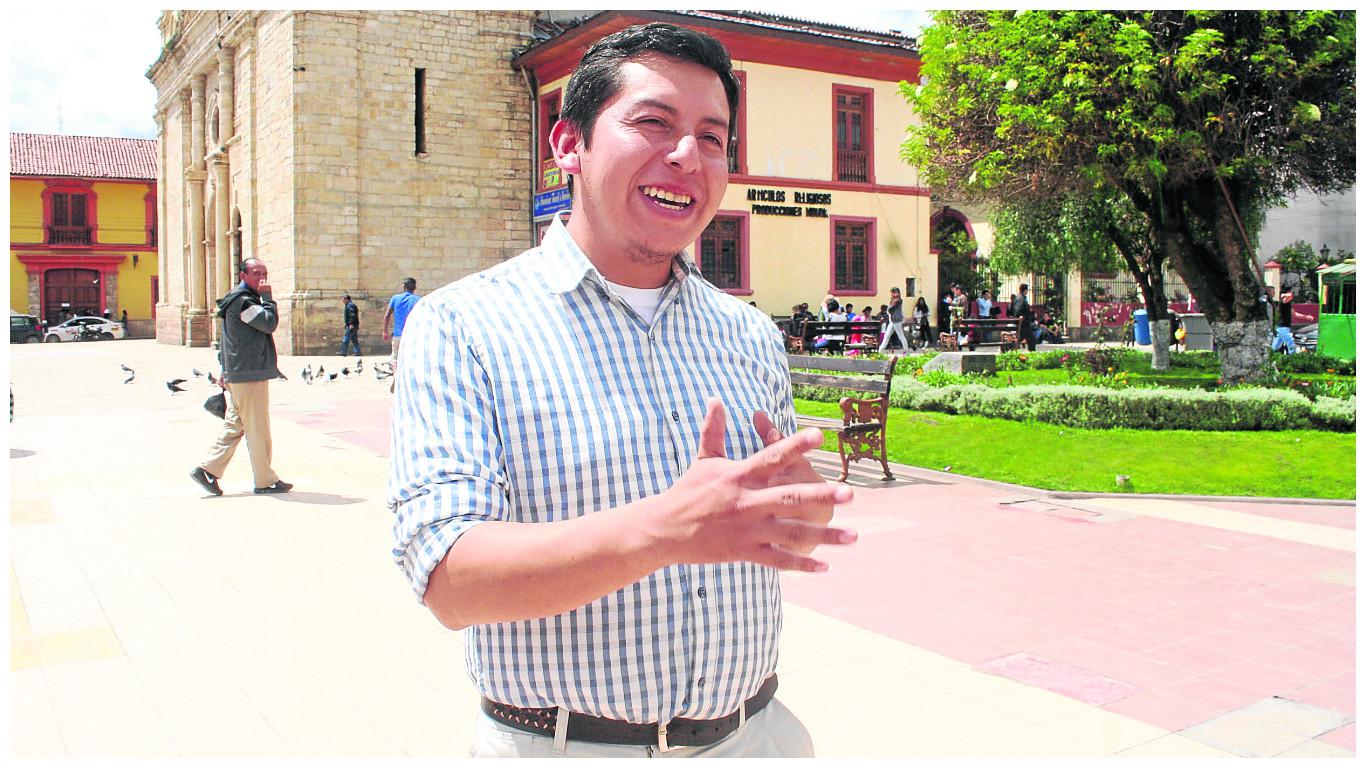 Candidato al Congreso por el Frente Amplio​: "Gasté todos mis ahorros y ahora haré polladas" 