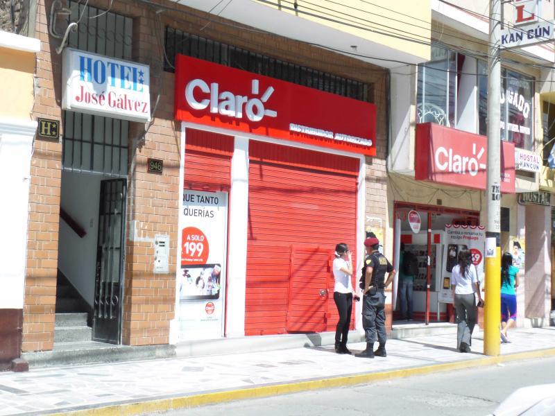 'Topos' roban S/. 40 mil en equipos de tienda Claro