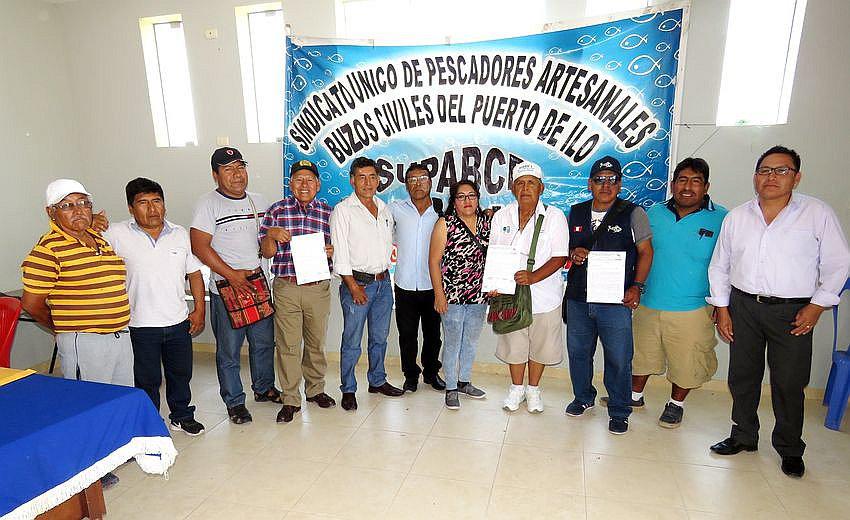 Pescadores de la Macro región sur acuerdan defender las cinco millas marinas