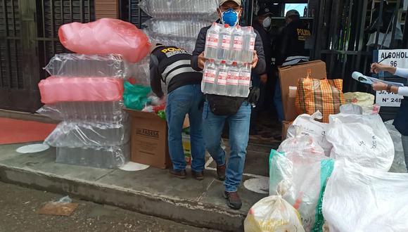 Huancayo: Incautan 1200 botellas de alcohol ‘bamba’ que vendían para desinfectar