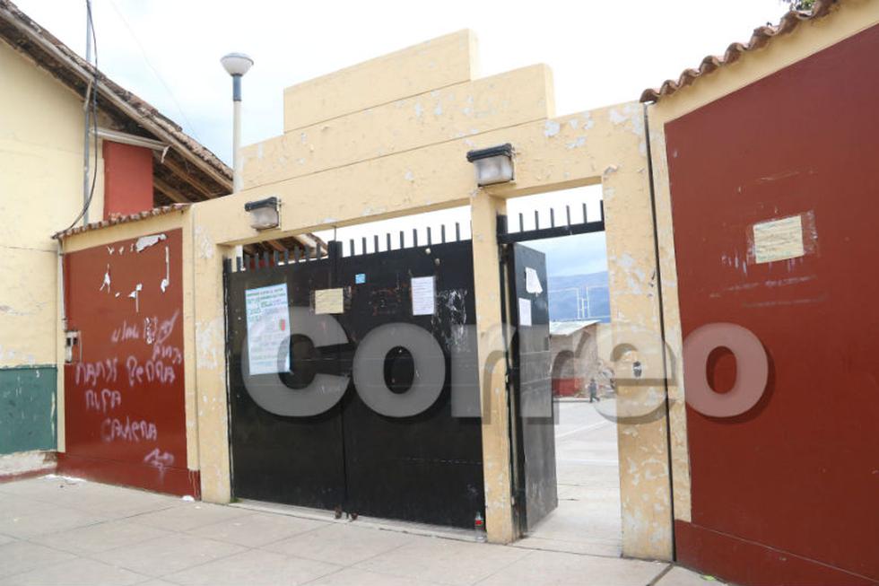 Alumnos de Sicaya estudiarán en colegio en ruinas (FOTOS)