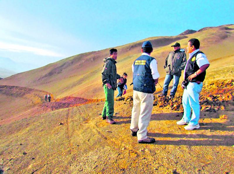 Paralizan edificaciones en Reserva de Paracas