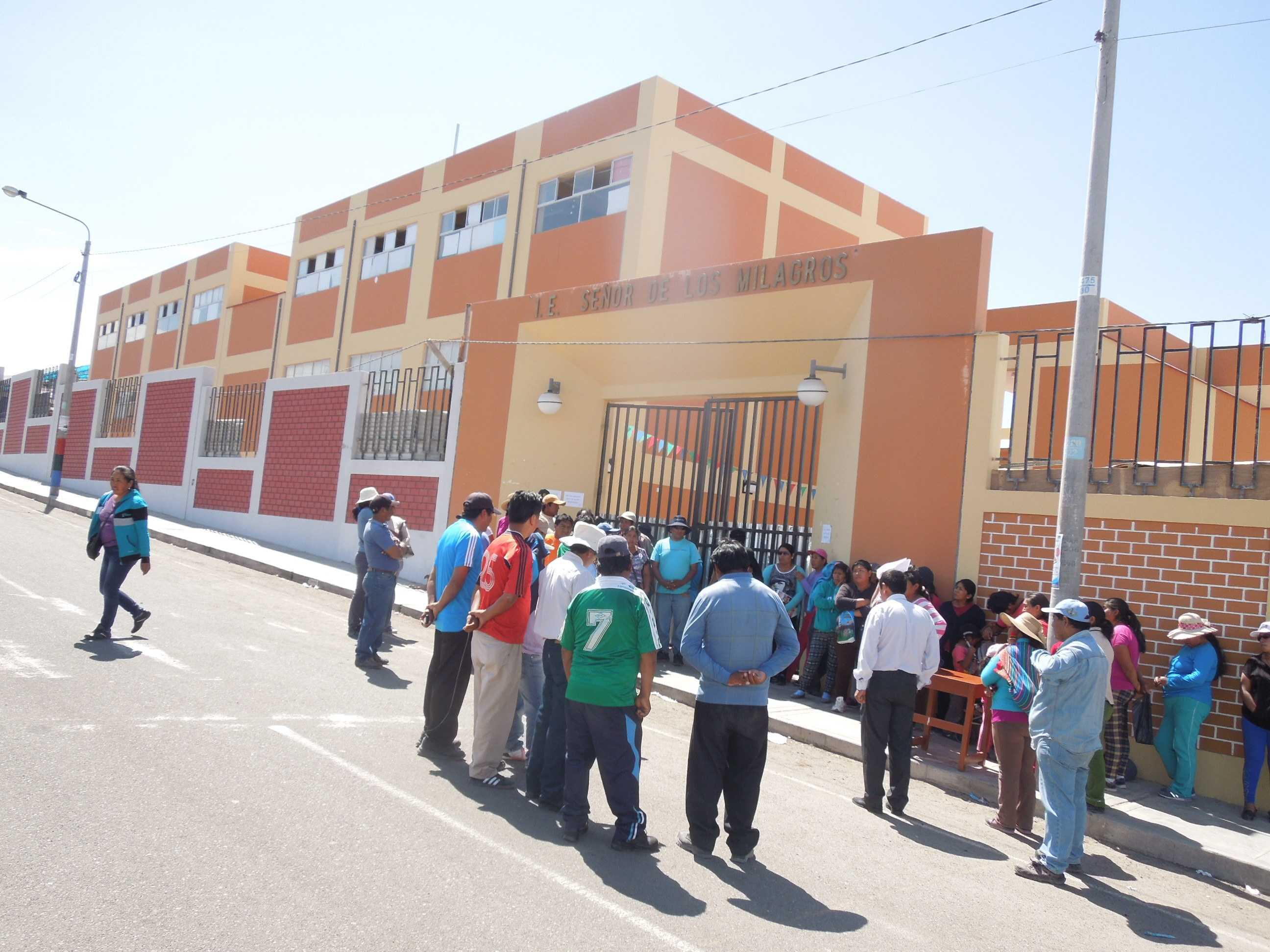 Moquegua: Padres protestan por demora en obra de colegio