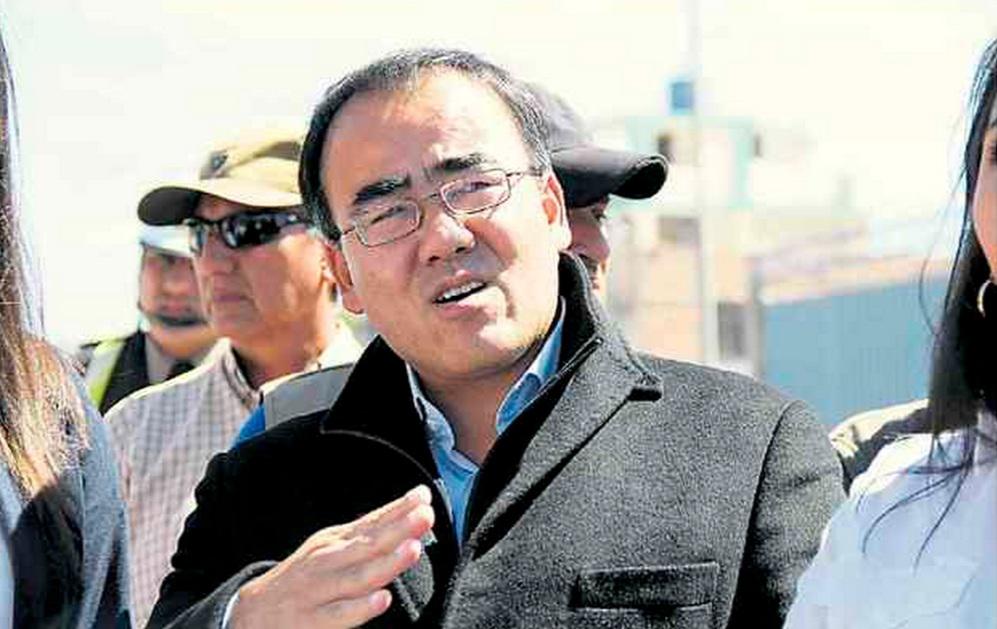 Ministro Gallardo supervisa obra