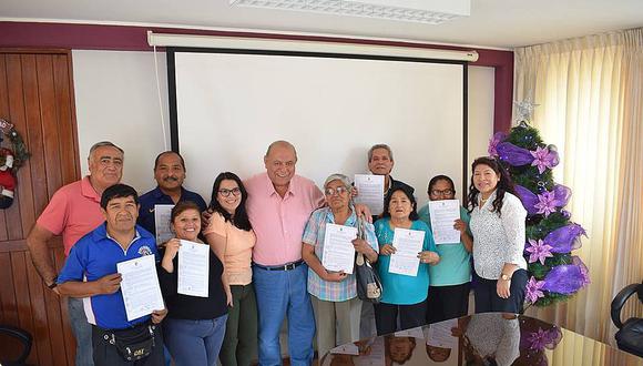 Municipio de Tacna entrega títulos de propiedad