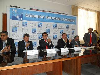 Picón anuncia cambios en las Ugel