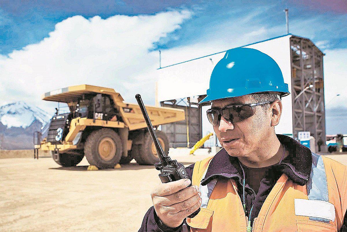 Economía: SNMPE reduce estimado  de inversión minera en $900 millones para este año