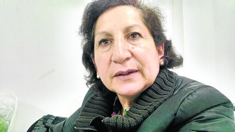 Elizabeth León: "No basta ser mujer para representar a las mujeres"