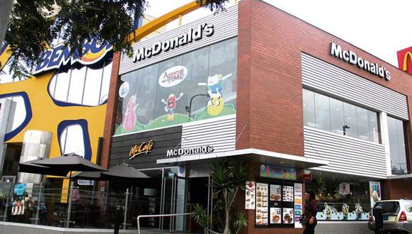 ​McDonald's de Miraflores se disculpa por caída del techo de local