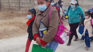 Tacna: Escolares llevan agua potable en botellas porque colegio no tiene suministro
