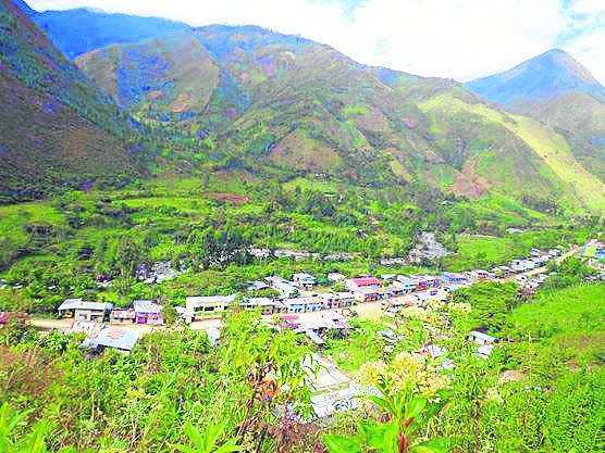 Crecida de río se lleva puente en Pasco