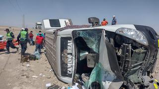 Arequipa: Minivan que iba hacia Aplao sufrió aparatoso accidente