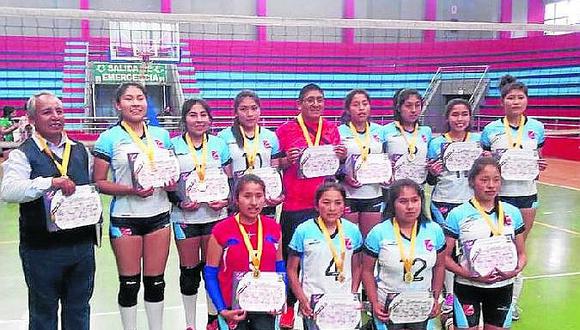 Selección puneña viajará a Arequipa a participar del Campeonato Nacional de Voleibol Femenino