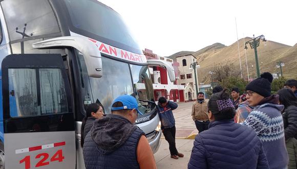 Un grupo de delincuentes armados, realizando disparos, asaltaron a decenas de pasajeros de varios buses en la carretera Interoceánica, en la jurisdicción del distrito de Ollachea, provincia de Carabaya.