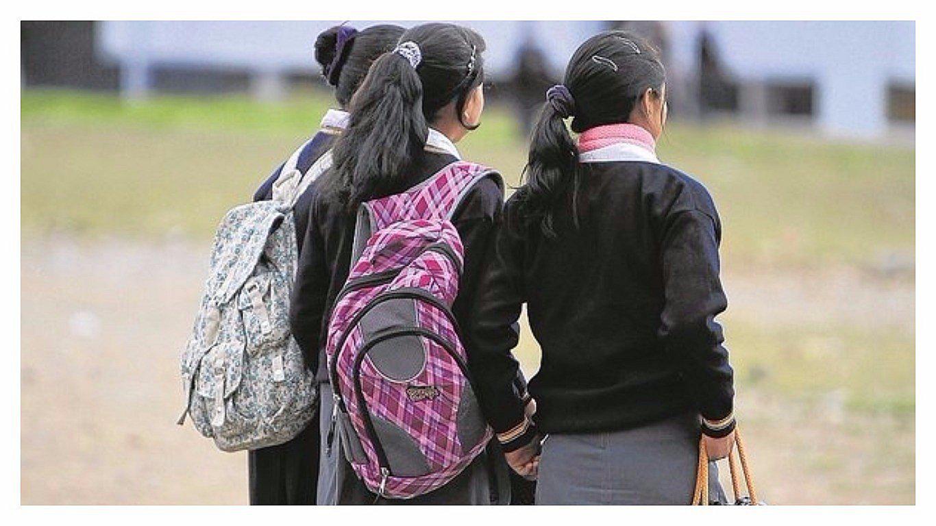 Indignante: Niña de 6 años murió luego de que profesora le echara pegamento en la boca