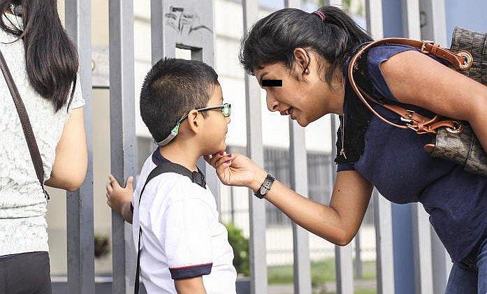 La sobreprotección a los hijos es una forma de violencia doméstica, advierte Essalud 