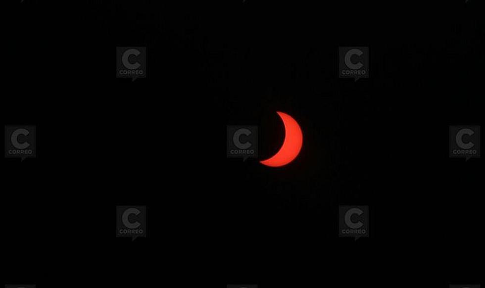 La experiencia de observar el eclipse solar (FOTOS)