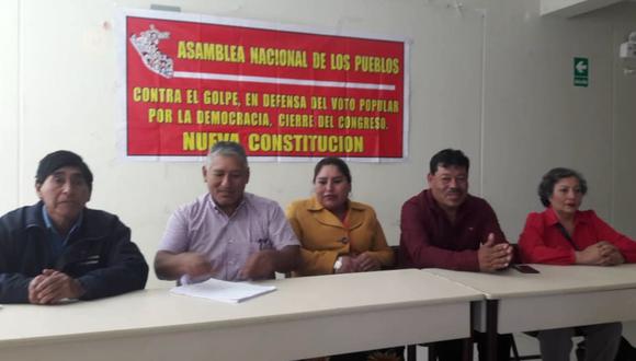 Dirigentes ofrecieron conferencia en el local de la Conafovicer en la calle Arias y Araguez. (Foto: Difusión)