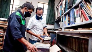 Piura: Donan bibliografía del historiador Reynaldo Moya para la Universidad Nacional de Frontera