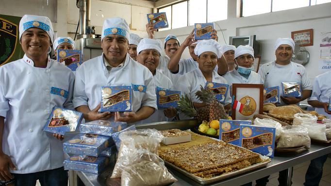 Turrones a base de kiwicha y quinua elaboran internos del Castro Castro