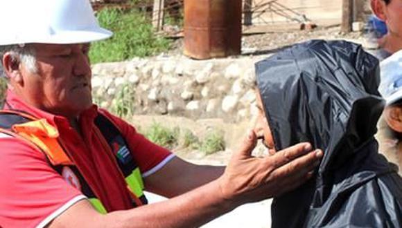 Moquegua: Gobernador regional entrega capuchas con su apodo "Jamocho"