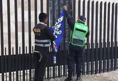 Huancayo: Retiran banderola a favor de “entierro justo” para Abimael Guzmán (VIDEO)