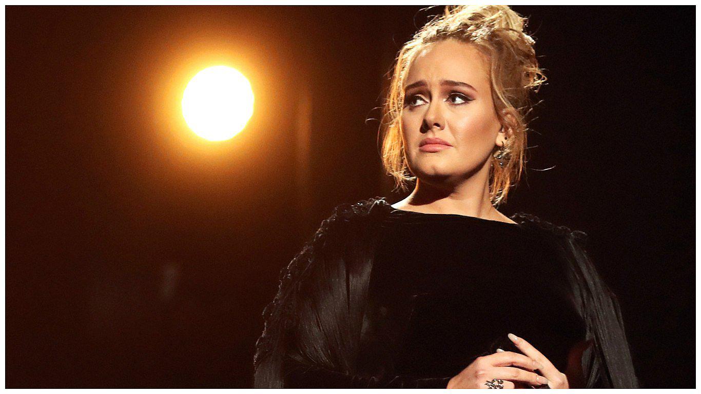 ​Grammys 2017: Adele comete error y detuvo show en pleno homenaje a George Michael (VIDEO)