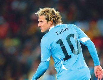 ¡Forlán gana el Balón de Oro!