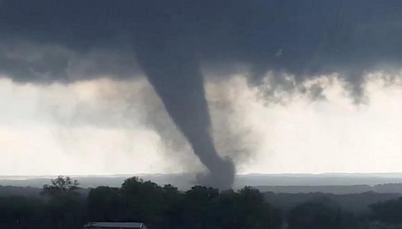 EE.UU.: Tornados asolan Oklahoma y dejan al menos dos muertos