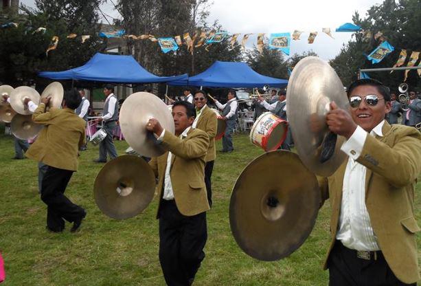 Puneños en Lima se preparan para recibir el 2015 