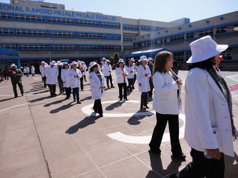 Faltan 91 médicos en la Red Asistencial de EsSalud Junín