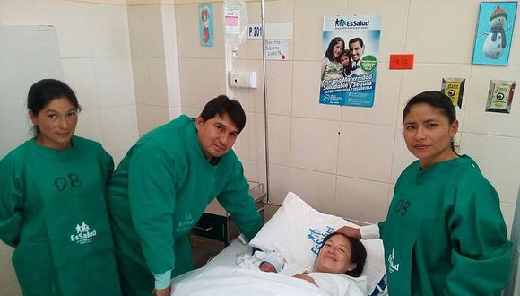 ​Primer bebé varón del año 2017 en EsSalud nació a las 11: 55 horas