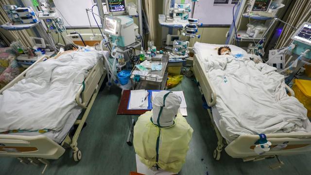 Un hombre de 24 años, sus padres, su abuela de 91, además de dos tías y tres primos se contagiaron del mortal virus. (Referencial/EFE)