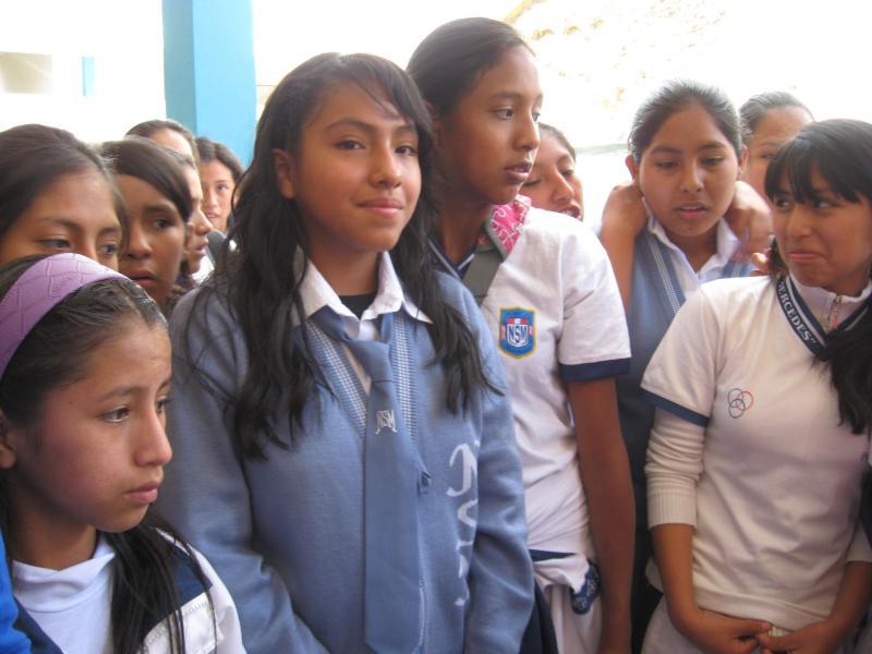 Sutepistas llaman "borrachas" a alumnas