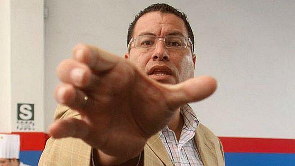 Phillip Butters regresa el lunes 15 de enero vía Willax Televisión