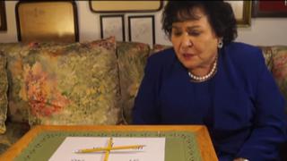 ​Video: Actriz mexicana Carmen Salinas se lanza en YouTube y juega 'Charlie Charlie'