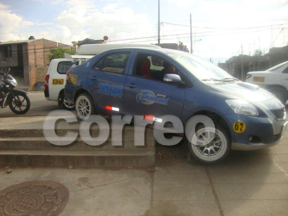 "Acorralan" a transportistas impidiéndoles el paso (VIDEO)