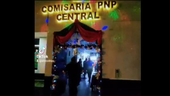 Comisaría Central de Tacna, ubicada a un lado de la catedral, recibe a decenas de visitantes. (Foto: Captura Tiktok)