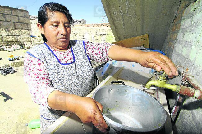 Arequipa: Aguas malolientes en la represa El Pañe