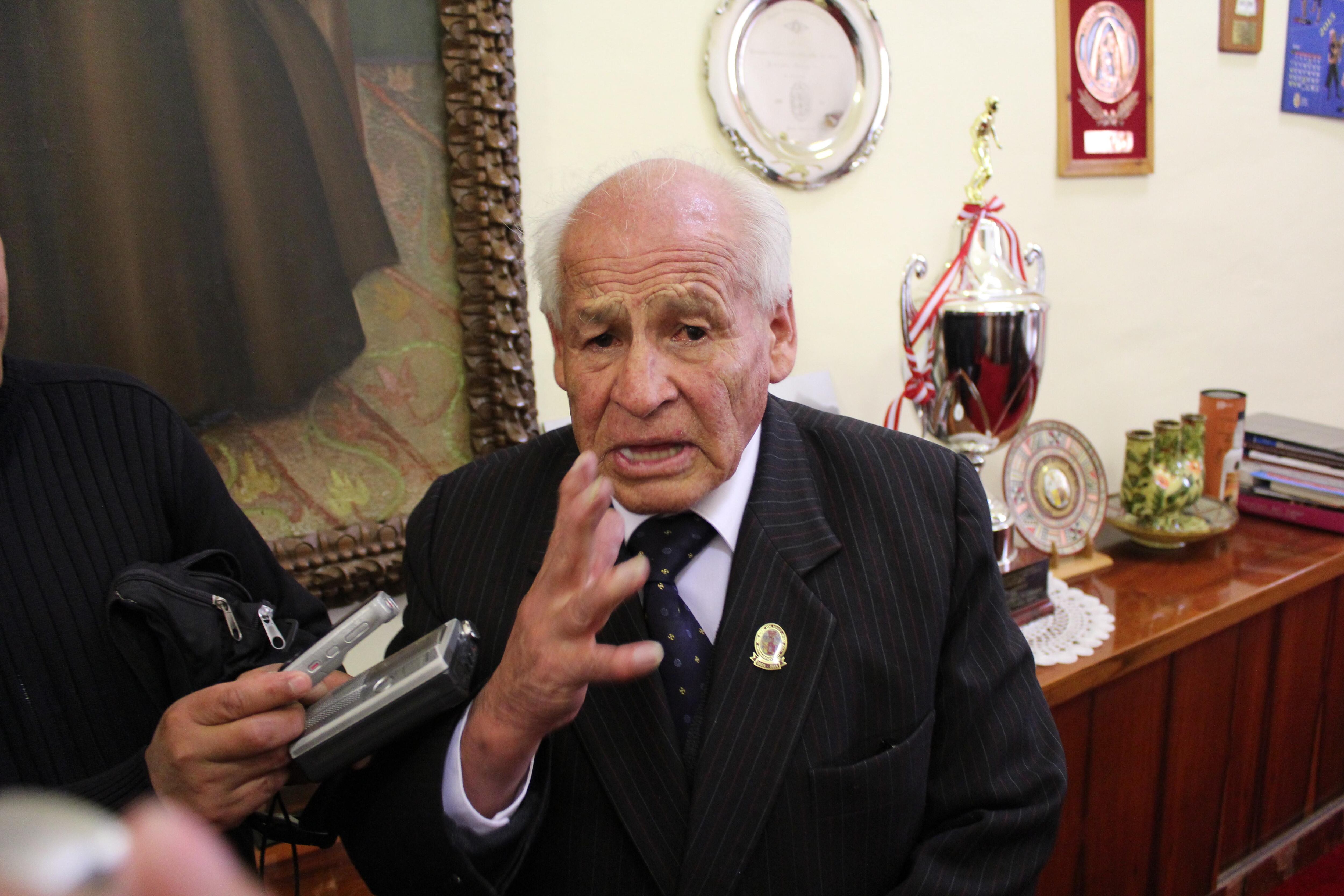 Rector denunciará a la FUC