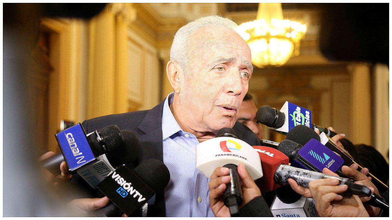 Guido Lombardi es "precipitado" pedir la renuncia de Alfredo Thorne (VIDEO)