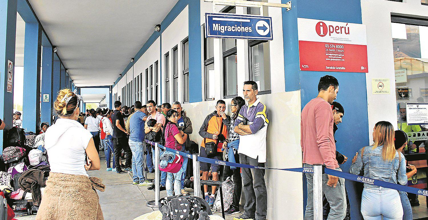 Un promedio de 1,250 venezolanos ingresan por el Cebaf de Tumbes