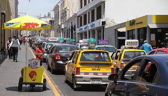 Taxistas de Arequipa con régimen especial recibirán certificados especiales