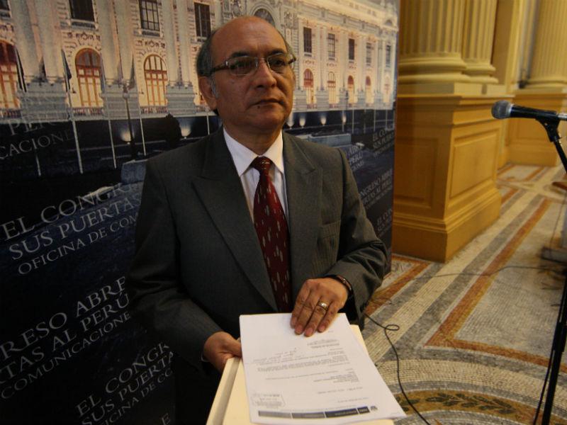 Julio Rosas renunció a Fuerza Popular tras declaraciones de Keiko Fujimori