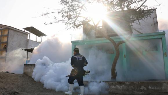Piura encabeza la lista de regiones con más casos de dengue. En este informe te contamos qué es lo que está fallando en la lucha contra la enfermedad que ha cobrado la vida de 26 piuranos a la fecha