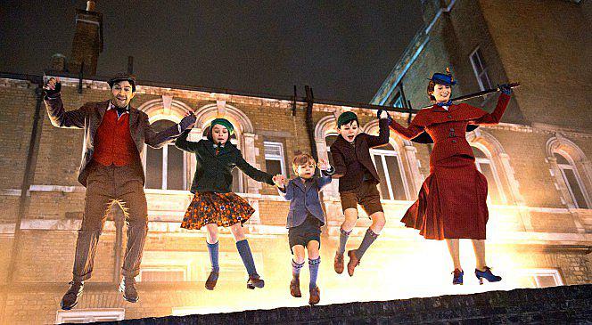 "El Regreso de Mary Poppins": la niñera mágica vuelve en estas imágenes