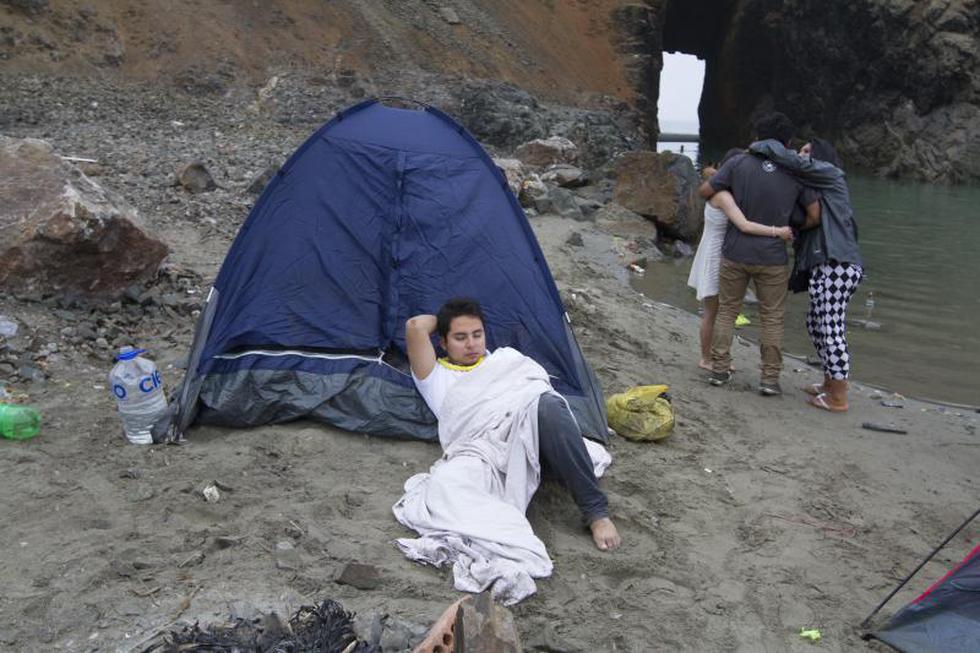 Miles recibieron el 2014 en playas (FOTOS)