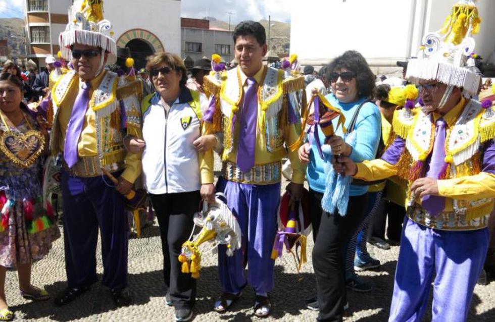 Así veneran a la Virgen de Copacabana (fotos)