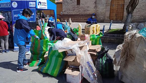 Durante campaña, personal de la municipalidad de Huancavelica junta casi una tonelada de material reciclable.